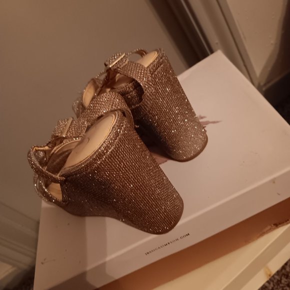 Jessica Simpsons Sparkle Mesh - Picture 3 of 4